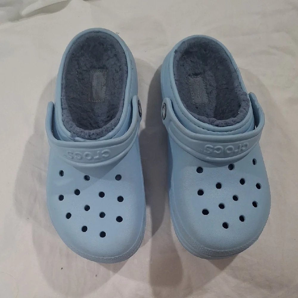 CROCS Kids Light Blue Fuzzy Lined Slippers